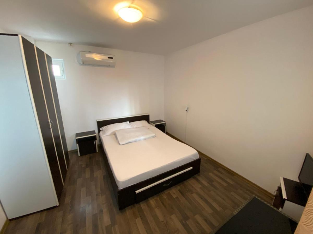 Hotel Casa Ciobi à Două Mai Extérieur photo