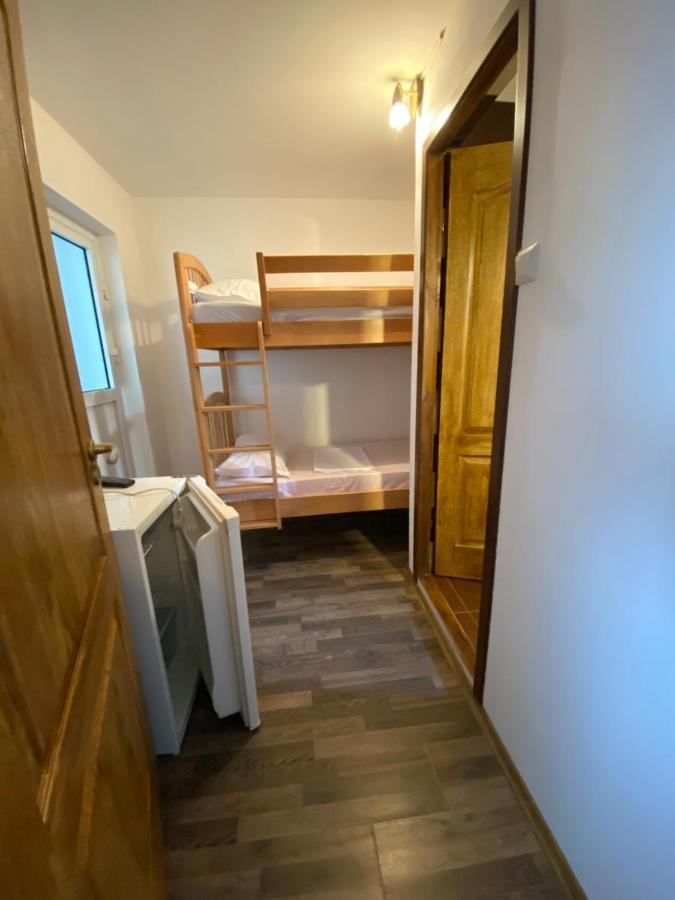 Hotel Casa Ciobi à Două Mai Extérieur photo