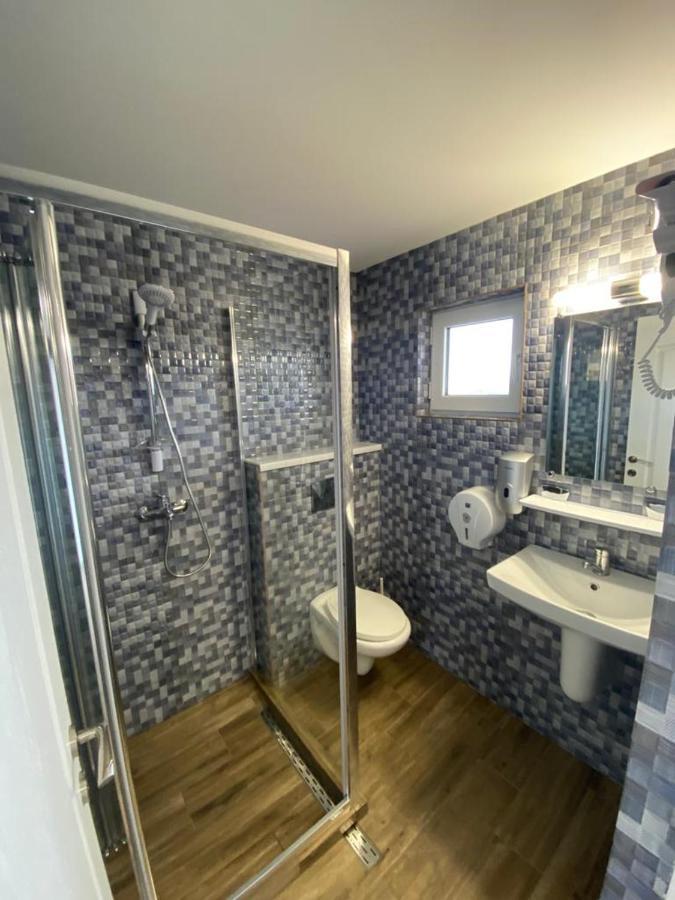 Hotel Casa Ciobi à Două Mai Extérieur photo